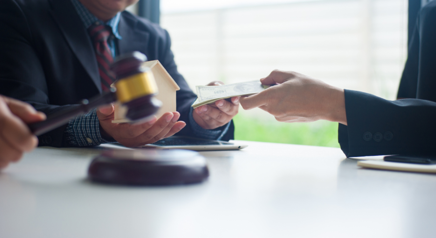 2025 Mesothelioma Verdicts & Record-Setting Law Firm Settlements